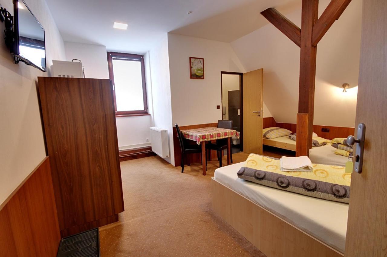 Apartmany Kadlecu فولاري المظهر الخارجي الصورة