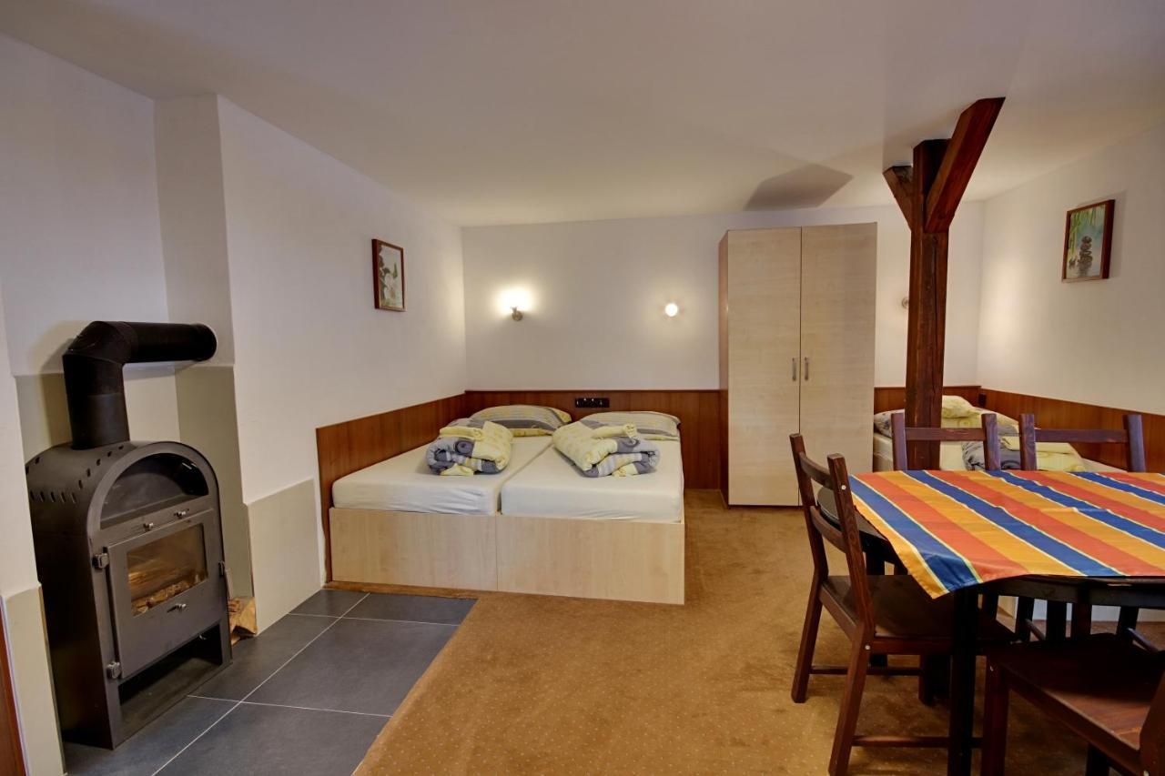 Apartmany Kadlecu فولاري المظهر الخارجي الصورة